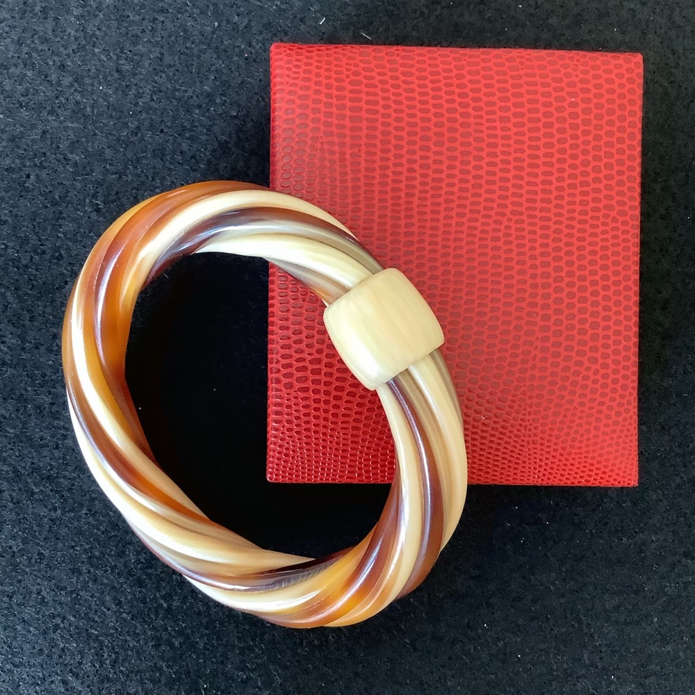 Vintage Lea stein paris knot twisted bangle.